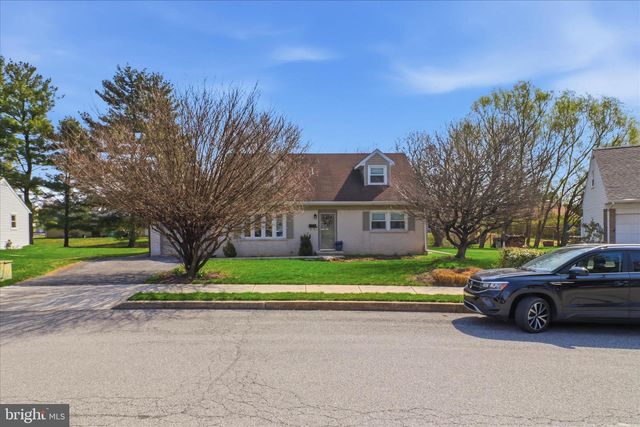 213 SKYLARK RD, Lititz, PA 17543