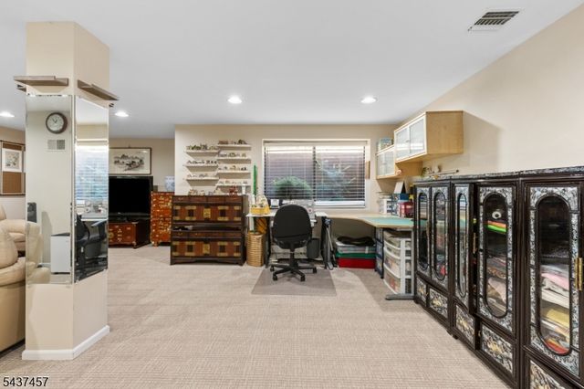 19 Schindler Dr, Rockaway Twp., NJ 07866