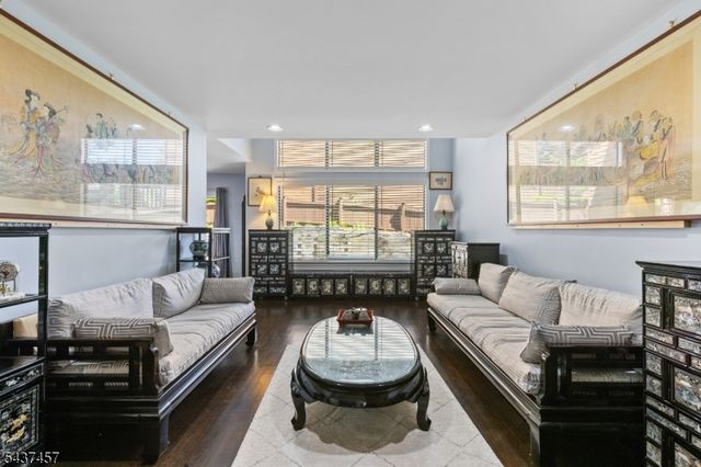 19 Schindler Dr, Rockaway Twp., NJ 07866