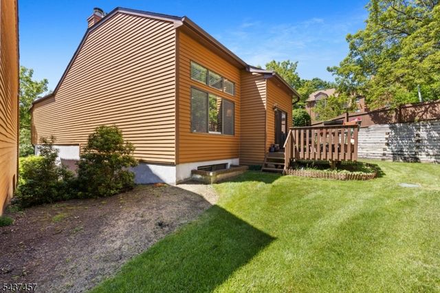 19 Schindler Dr, Rockaway Twp., NJ 07866