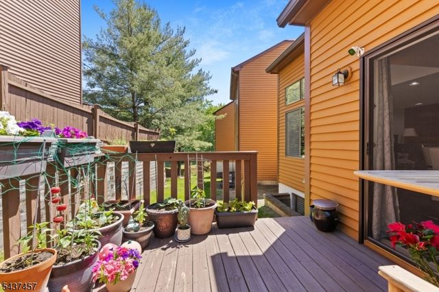 19 Schindler Dr, Rockaway Twp., NJ 07866
