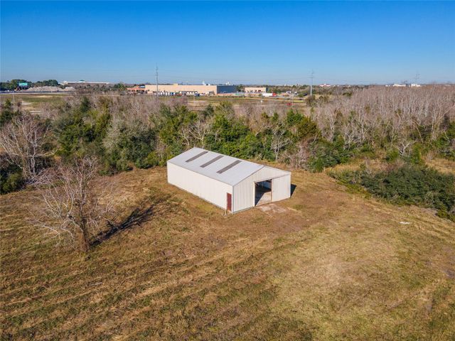 9702 Monticello Drive, Texas City, TX 77591