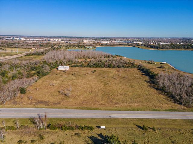 9702 Monticello Drive, Texas City, TX 77591