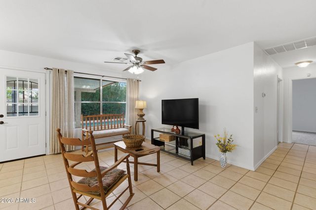 7119 W OCOTILLO Road, Glendale, AZ 85303