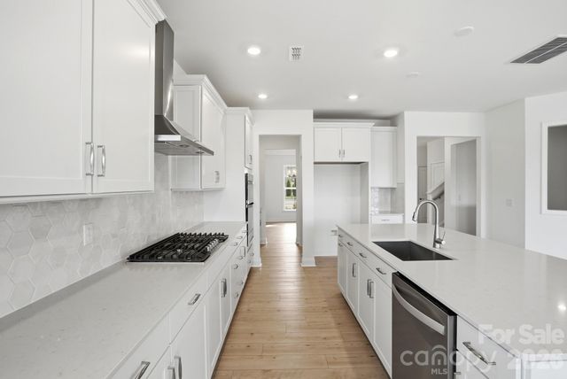 1011 High Bluff Point, Waxhaw, NC 28173