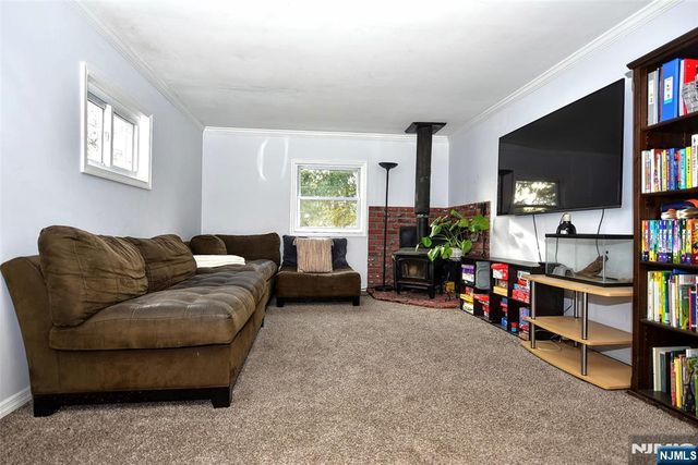 20 Charles Terrace, Waldwick, NJ 07463