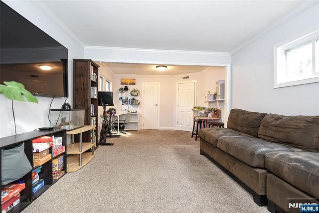 20 Charles Terrace, Waldwick, NJ 07463