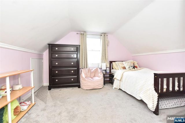 20 Charles Terrace, Waldwick, NJ 07463