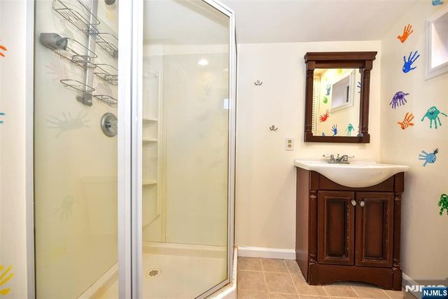 20 Charles Terrace, Waldwick, NJ 07463