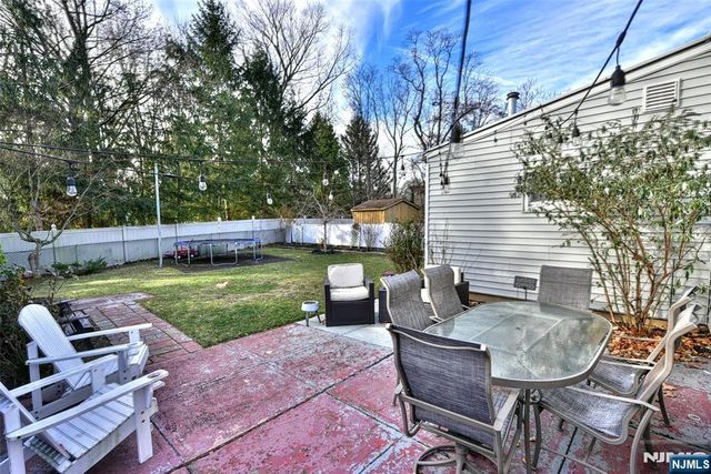 20 Charles Terrace, Waldwick, NJ 07463