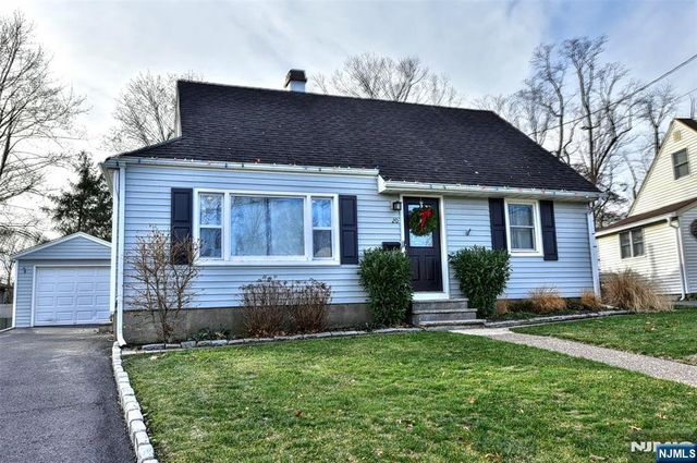 20 Charles Terrace, Waldwick, NJ 07463