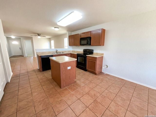 10906 Rosin Jaw, San Antonio, TX 78245