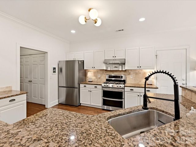 809 Celbridge Court, Charlotte, NC 28270