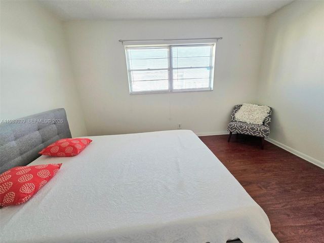 319 NE 14th Ave 702, Hallandale Beach, FL 33009