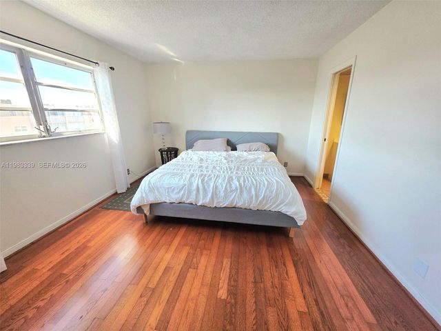 319 NE 14th Ave 702, Hallandale Beach, FL 33009