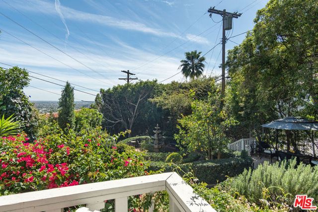 8298 Presson Place, Los Angeles, CA 90069