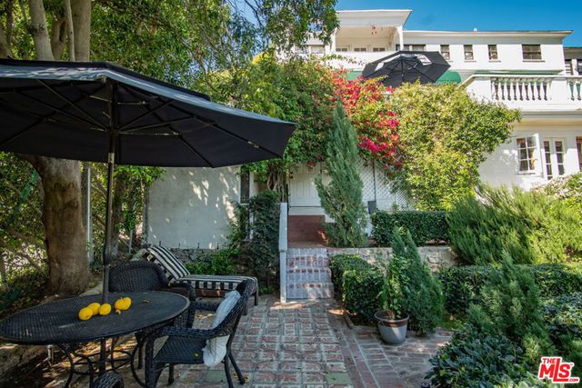 8298 Presson Place, Los Angeles, CA 90069