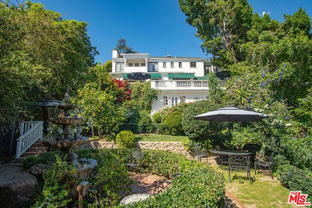 8298 Presson Place, Los Angeles, CA 90069