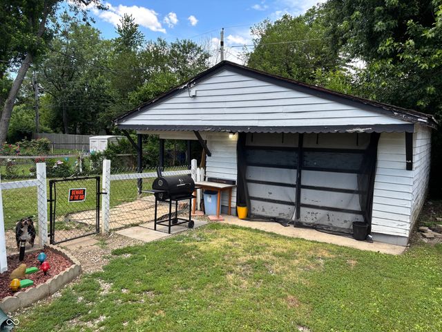 3352 Wallace Avenue, Indianapolis, IN 46218