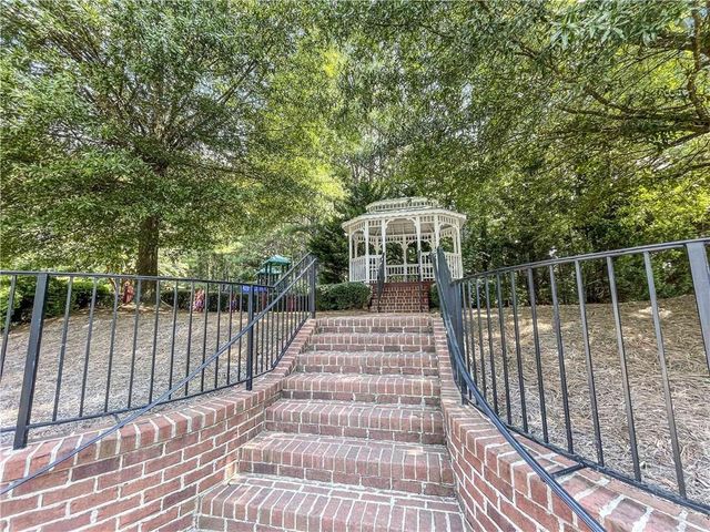 4682 Liberty Square Drive, Acworth, GA 30101