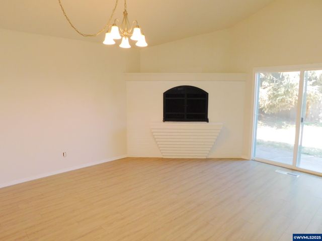 1735 Dearborn Av NE, Keizer, OR 97303
