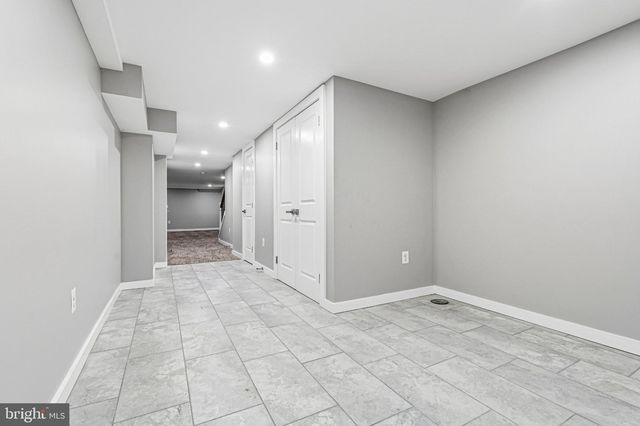 2906 CLIFTON AVE, Baltimore, MD 21216