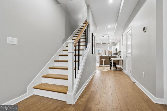 2906 CLIFTON AVE, Baltimore, MD 21216