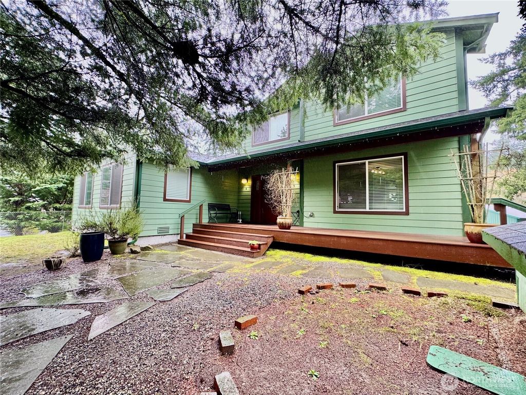 13818 Glenwood Road SW, Port Orchard, WA 98367