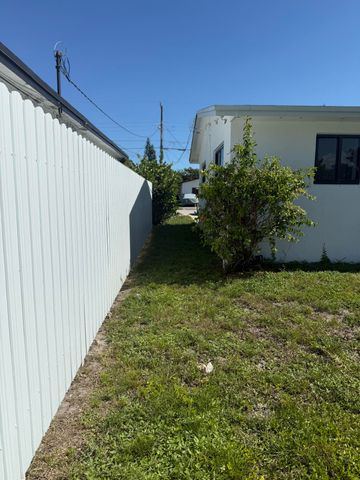 4131 SW 23rd Street, West Park, FL 33023