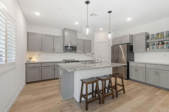 12264 Rocky Ford Way, Rancho Cordova, CA 95742