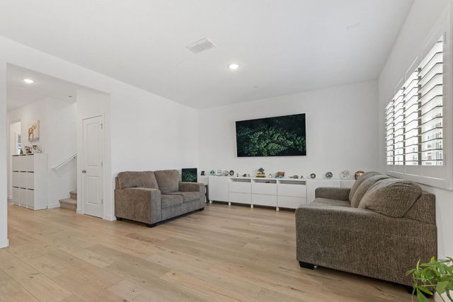 12264 Rocky Ford Way, Rancho Cordova, CA 95742