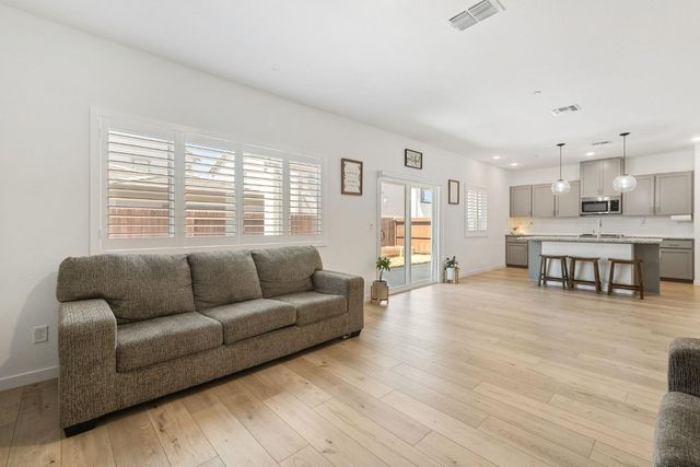 12264 Rocky Ford Way, Rancho Cordova, CA 95742