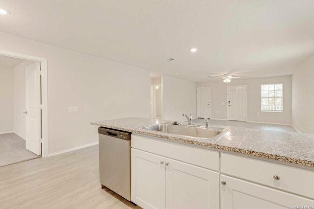 7207 Lavaca Bluff, San Antonio, TX 78218