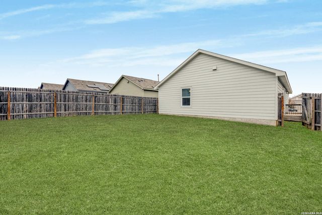 7207 Lavaca Bluff, San Antonio, TX 78218