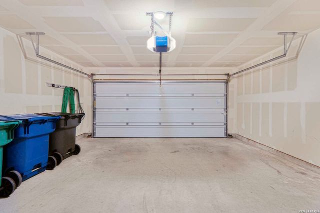 7207 Lavaca Bluff, San Antonio, TX 78218