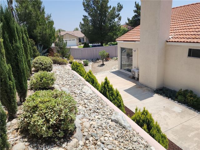 2806 W La Morada Drive, Rialto, CA 92377