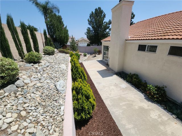 2806 W La Morada Drive, Rialto, CA 92377