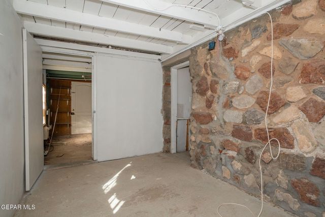 4112 Roxbury Drive, El Paso, TX 79922