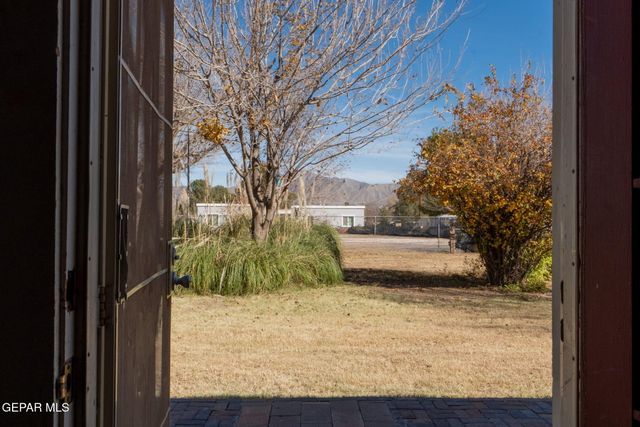 4112 Roxbury Drive, El Paso, TX 79922