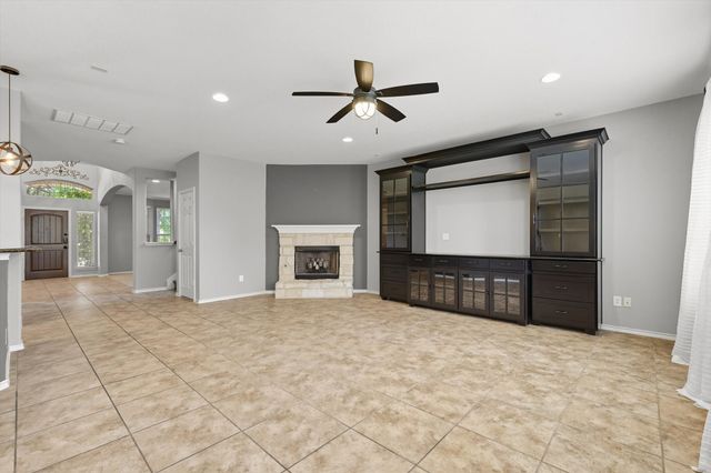 9205 Marble Falls Drive, Arlington, TX 76002