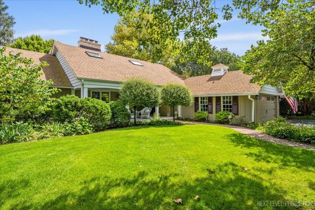 301 Country Club Place, Geneva, IL 60134