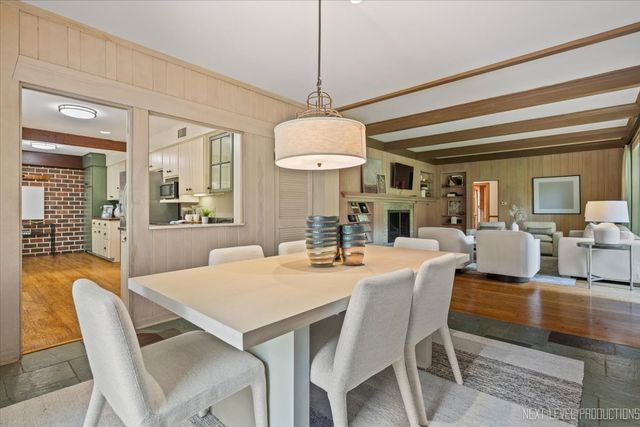 301 Country Club Place, Geneva, IL 60134