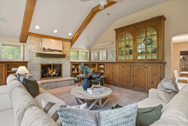 301 Country Club Place, Geneva, IL 60134