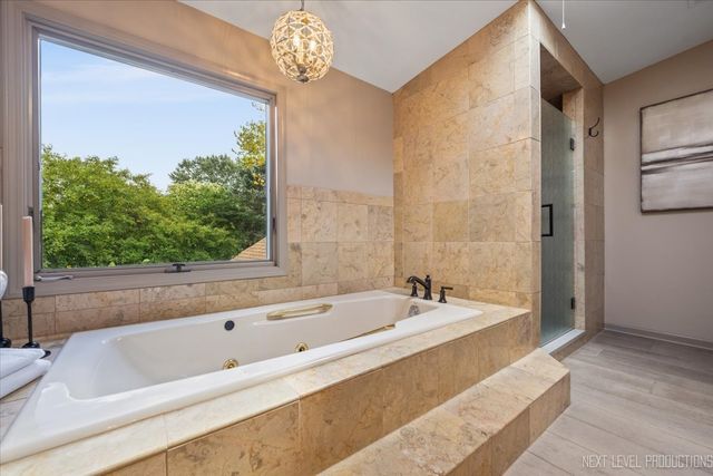 301 Country Club Place, Geneva, IL 60134