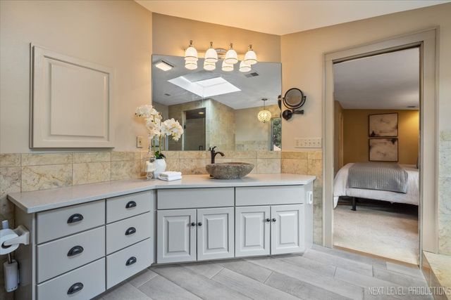 301 Country Club Place, Geneva, IL 60134