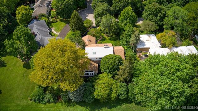 301 Country Club Place, Geneva, IL 60134