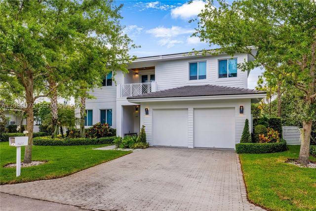 5602 SW 65th Ct, South Miami, FL 33143