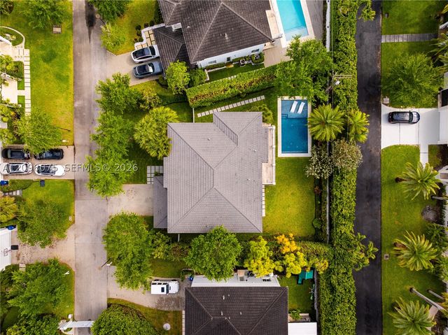 5602 SW 65th Ct, South Miami, FL 33143