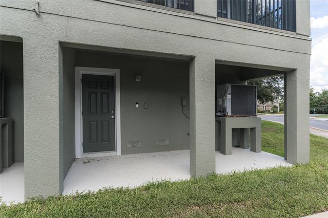 528 VINCINDA CREST WAY, Tampa, FL 33619