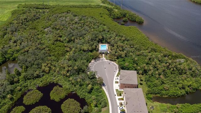 528 VINCINDA CREST WAY, Tampa, FL 33619
